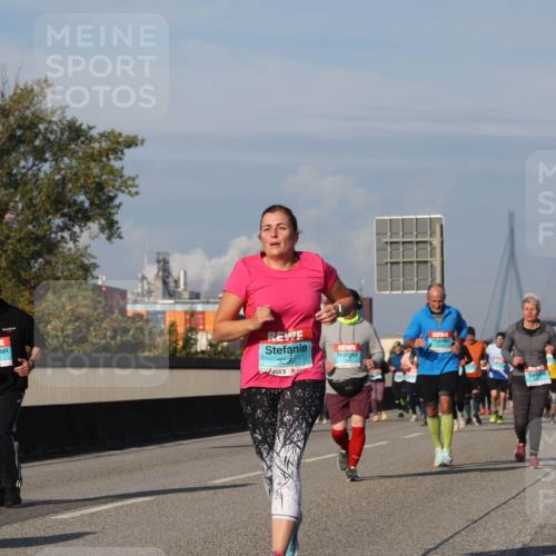 03.10.2025 - Köhlbrandbrückenlauf Luisa Fischer http://msf.ph/oto/9016912 03.10.2025 11:02:53 Position 3 3239 meine-sportfotos.de