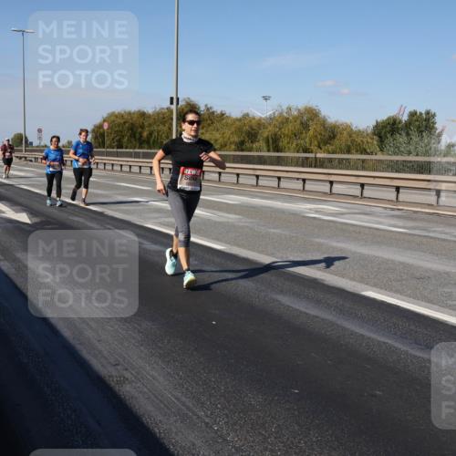 03.10.2025 - Köhlbrandbrückenlauf Julia Fischer http://msf.ph/oto/9016915 03.10.2025 13:20:58 Position 3  meine-sportfotos.de