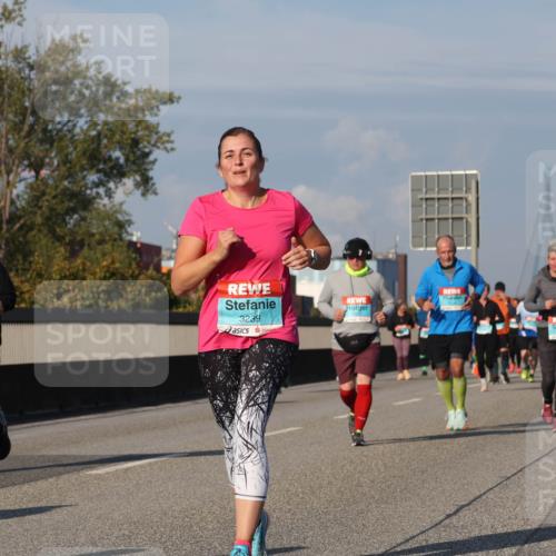 03.10.2025 - Köhlbrandbrückenlauf Luisa Fischer http://msf.ph/oto/9016919 03.10.2025 11:02:54 Position 3 3239 meine-sportfotos.de