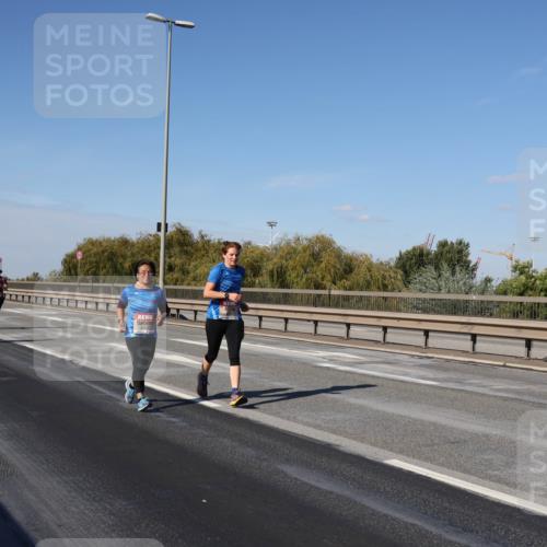 03.10.2025 - Köhlbrandbrückenlauf Julia Fischer http://msf.ph/oto/9016922 03.10.2025 13:21:01 Position 3  meine-sportfotos.de