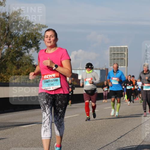 03.10.2025 - Köhlbrandbrückenlauf Luisa Fischer http://msf.ph/oto/9016923 03.10.2025 11:02:54 Position 3 3239 meine-sportfotos.de