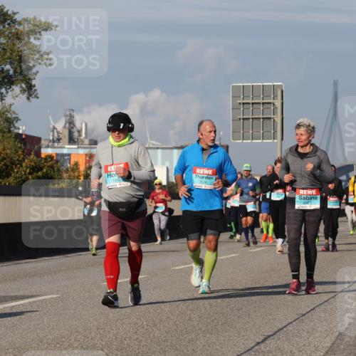 03.10.2025 - Köhlbrandbrückenlauf Luisa Fischer http://msf.ph/oto/9016933 03.10.2025 11:02:56 Position 3  meine-sportfotos.de