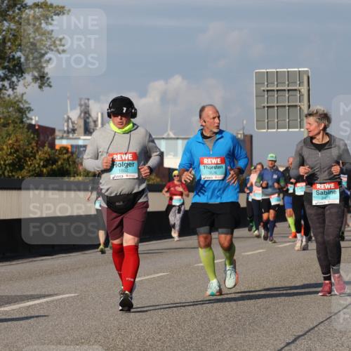 03.10.2025 - Köhlbrandbrückenlauf Luisa Fischer http://msf.ph/oto/9016936 03.10.2025 11:02:56 Position 3 1692, 3676, 2421 meine-sportfotos.de