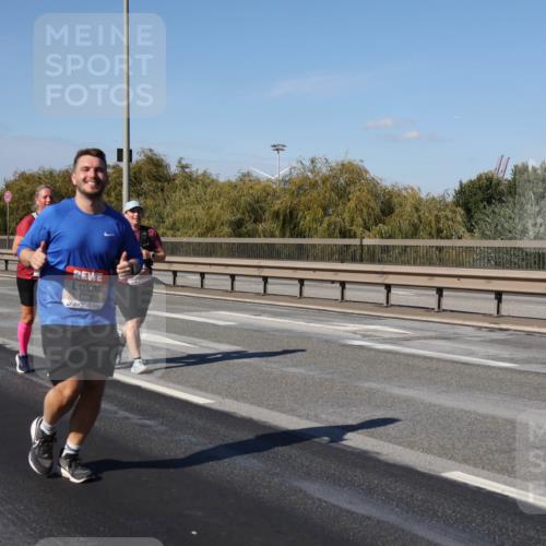 03.10.2025 - Köhlbrandbrückenlauf Julia Fischer http://msf.ph/oto/9016939 03.10.2025 13:21:06 Position 3 4778 meine-sportfotos.de