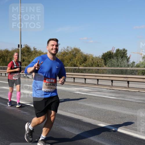 03.10.2025 - Köhlbrandbrückenlauf Julia Fischer http://msf.ph/oto/9016944 03.10.2025 13:21:07 Position 3 4778 meine-sportfotos.de