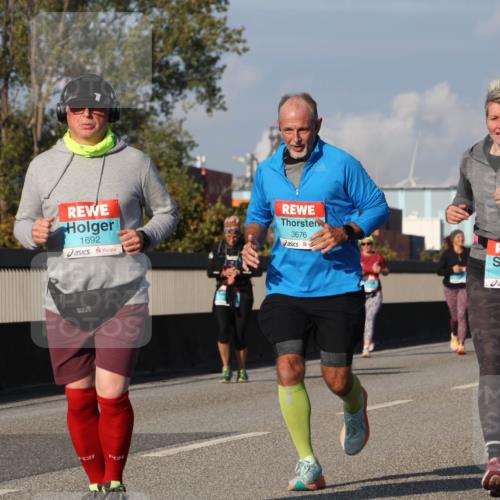 03.10.2025 - Köhlbrandbrückenlauf Luisa Fischer http://msf.ph/oto/9016954 03.10.2025 11:02:58 Position 3 1692, 3676, 2421 meine-sportfotos.de
