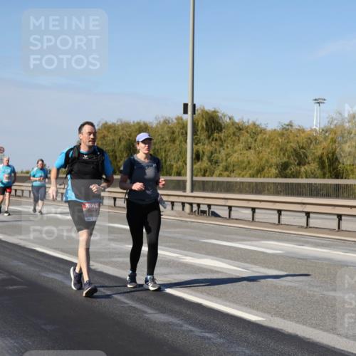 03.10.2025 - Köhlbrandbrückenlauf Julia Fischer http://msf.ph/oto/9016964 03.10.2025 13:21:42 Position 3  meine-sportfotos.de