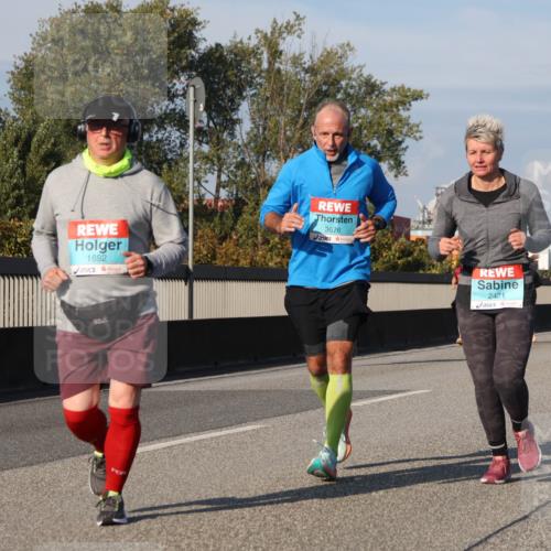 03.10.2025 - Köhlbrandbrückenlauf Luisa Fischer http://msf.ph/oto/9016969 03.10.2025 11:03:00 Position 3 1692, 3676, 2421 meine-sportfotos.de