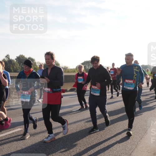 03.10.2025 - Köhlbrandbrückenlauf Fabian Wolf http://msf.ph/oto/9016973 03.10.2025 09:26:26 Position 3 2504, 2442, 3437, 3438 meine-sportfotos.de