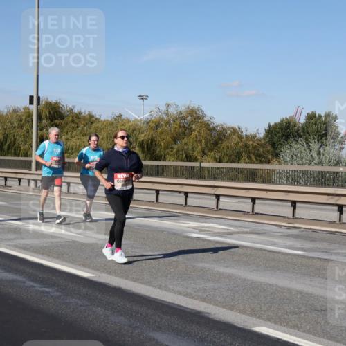03.10.2025 - Köhlbrandbrückenlauf Julia Fischer http://msf.ph/oto/9016980 03.10.2025 13:21:50 Position 3  meine-sportfotos.de