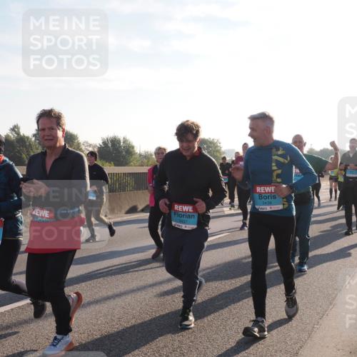 03.10.2025 - Köhlbrandbrückenlauf Fabian Wolf http://msf.ph/oto/9016982 03.10.2025 09:26:27 Position 3 2442, 3437, 3438 meine-sportfotos.de