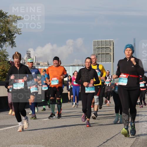 03.10.2025 - Köhlbrandbrückenlauf Luisa Fischer http://msf.ph/oto/9016985 03.10.2025 11:03:04 Position 3 2051, 1593, 1615, 1538 meine-sportfotos.de