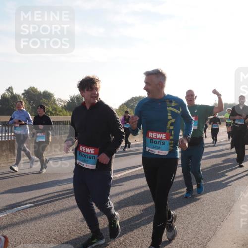 03.10.2025 - Köhlbrandbrückenlauf Fabian Wolf http://msf.ph/oto/9016995 03.10.2025 09:26:27 Position 3 3437, 3438 meine-sportfotos.de