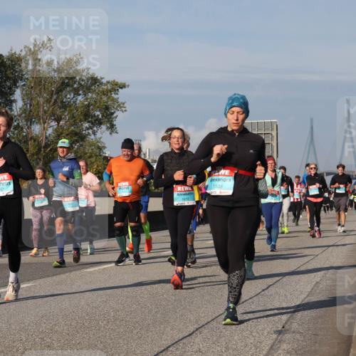 03.10.2025 - Köhlbrandbrückenlauf Luisa Fischer http://msf.ph/oto/9017005 03.10.2025 11:03:06 Position 3 2051, 1615, 1538 meine-sportfotos.de