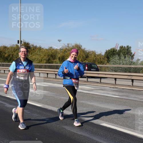 03.10.2025 - Köhlbrandbrückenlauf Julia Fischer http://msf.ph/oto/9017019 03.10.2025 13:22:09 Position 3 5696, 184 meine-sportfotos.de