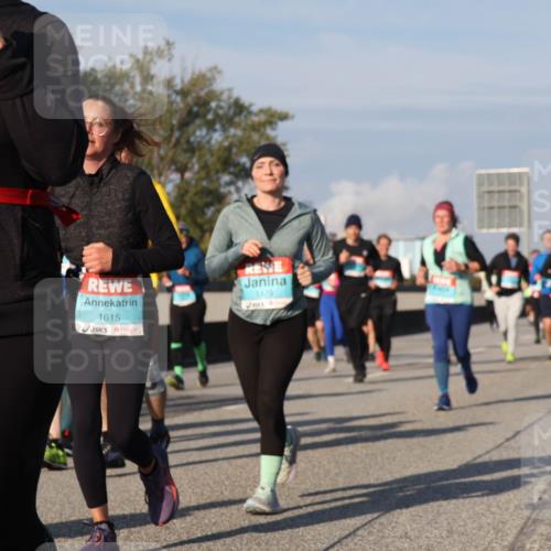 03.10.2025 - Köhlbrandbrückenlauf Luisa Fischer http://msf.ph/oto/9017025 03.10.2025 11:03:08 Position 3 8, 1615, 1479 meine-sportfotos.de