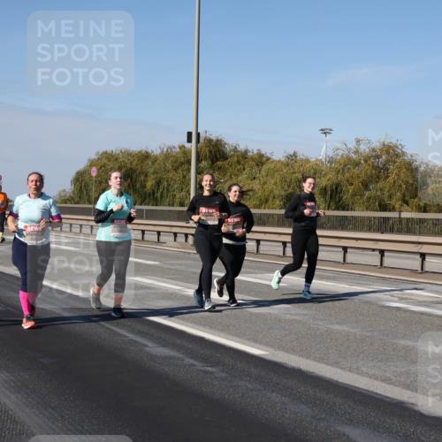 03.10.2025 - Köhlbrandbrückenlauf Julia Fischer http://msf.ph/oto/9017033 03.10.2025 13:22:15 Position 3  meine-sportfotos.de