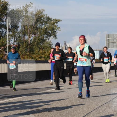 03.10.2025 - Köhlbrandbrückenlauf Luisa Fischer http://msf.ph/oto/9017037 03.10.2025 11:03:10 Position 3 79, 1917, 1911 meine-sportfotos.de