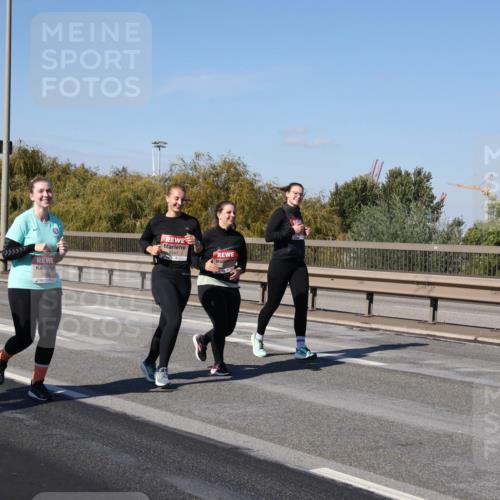 03.10.2025 - Köhlbrandbrückenlauf Julia Fischer http://msf.ph/oto/9017042 03.10.2025 13:22:16 Position 3 6527, 6247 meine-sportfotos.de