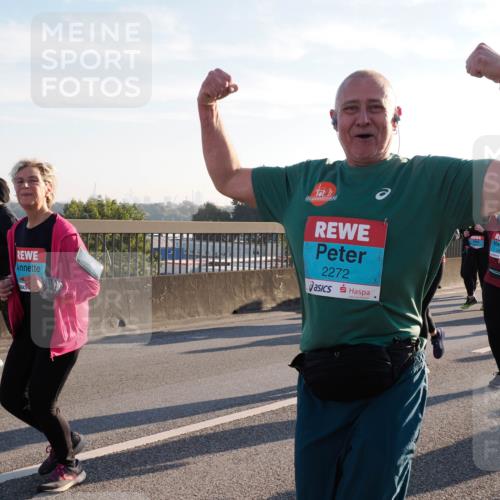 03.10.2025 - Köhlbrandbrückenlauf Fabian Wolf http://msf.ph/oto/9017043 03.10.2025 09:26:29 Position 3 2379, 2272, 2614 meine-sportfotos.de