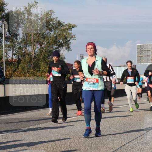 03.10.2025 - Köhlbrandbrückenlauf Luisa Fischer http://msf.ph/oto/9017044 03.10.2025 11:03:10 Position 3 1576, 1911, 1917 meine-sportfotos.de