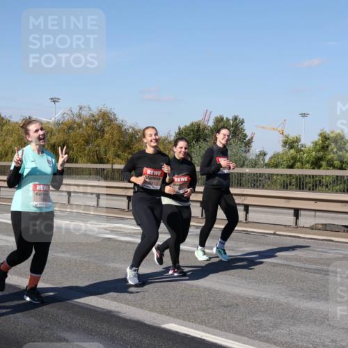 03.10.2025 - Köhlbrandbrückenlauf Julia Fischer http://msf.ph/oto/9017050 03.10.2025 13:22:17 Position 3 6527, 6247 meine-sportfotos.de