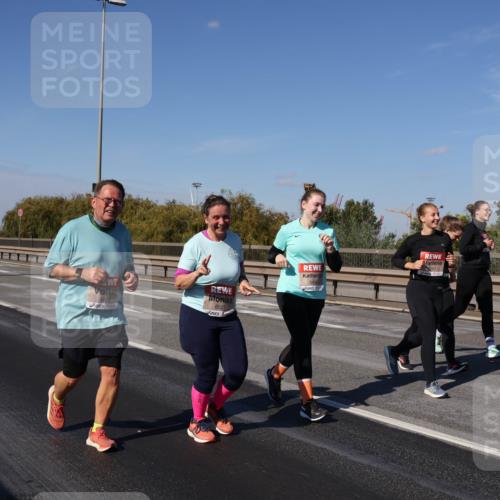 03.10.2025 - Köhlbrandbrückenlauf Julia Fischer http://msf.ph/oto/9017056 03.10.2025 13:22:18 Position 3 247, 652, 6527 meine-sportfotos.de