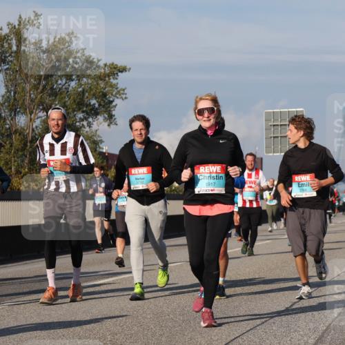 03.10.2025 - Köhlbrandbrückenlauf Luisa Fischer http://msf.ph/oto/9017071 03.10.2025 11:03:13 Position 3 310, 1049, 2765, 3732, 1917, 2768 meine-sportfotos.de