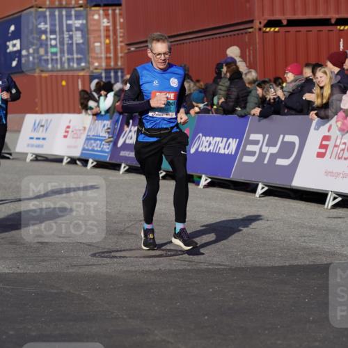 03.10.2025 - Köhlbrandbrückenlauf Michael Burmester http://msf.ph/oto/9017079 03.10.2025 10:16:26 Ziel 1325, 2165, 2287, 2778, 2945 meine-sportfotos.de