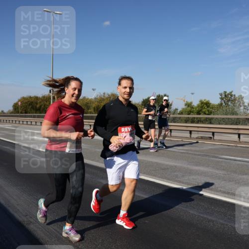 03.10.2025 - Köhlbrandbrückenlauf Julia Fischer http://msf.ph/oto/9017084 03.10.2025 13:22:36 Position 3  meine-sportfotos.de