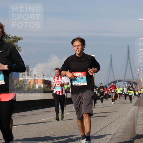 03.10.2025 - Köhlbrandbrückenlauf Luisa Fischer http://msf.ph/oto/9017086 03.10.2025 11:03:15 Position 3 3732, 1917, 2768 meine-sportfotos.de