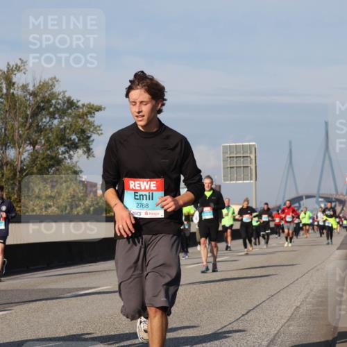 03.10.2025 - Köhlbrandbrückenlauf Luisa Fischer http://msf.ph/oto/9017096 03.10.2025 11:03:16 Position 3 2768 meine-sportfotos.de