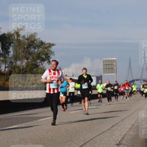 03.10.2025 - Köhlbrandbrückenlauf Luisa Fischer http://msf.ph/oto/9017112 03.10.2025 11:03:18 Position 3  meine-sportfotos.de