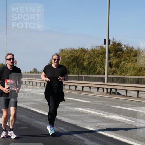03.10.2025 - Köhlbrandbrückenlauf Julia Fischer http://msf.ph/oto/9017114 03.10.2025 13:23:03 Position 3 5375 meine-sportfotos.de