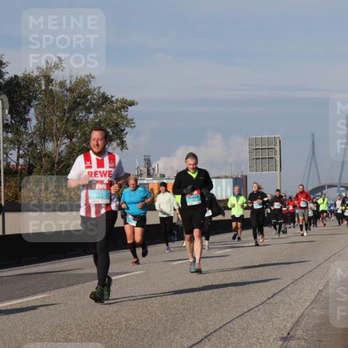 03.10.2025 - Köhlbrandbrückenlauf Luisa Fischer http://msf.ph/oto/9017119 03.10.2025 11:03:18 Position 3  meine-sportfotos.de