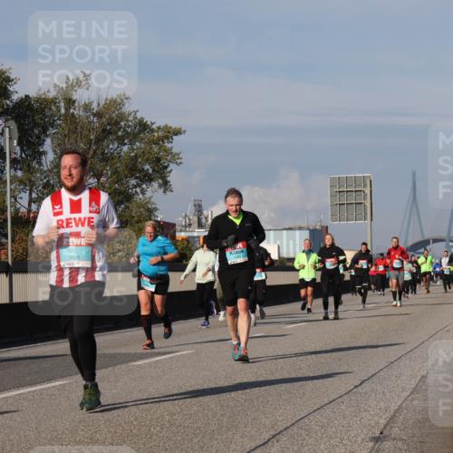 03.10.2025 - Köhlbrandbrückenlauf Luisa Fischer http://msf.ph/oto/9017124 03.10.2025 11:03:19 Position 3 3828 meine-sportfotos.de