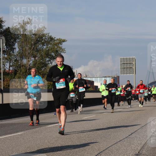 03.10.2025 - Köhlbrandbrückenlauf Luisa Fischer http://msf.ph/oto/9017134 03.10.2025 11:03:20 Position 3 2180 meine-sportfotos.de
