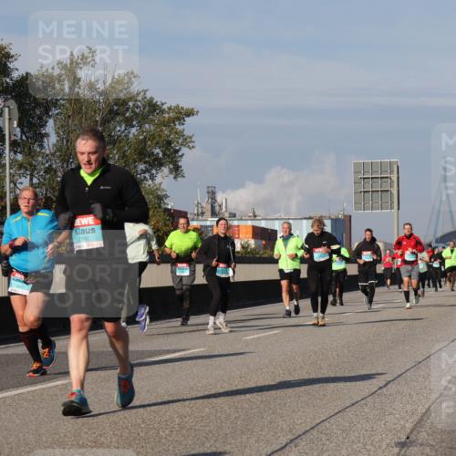 03.10.2025 - Köhlbrandbrückenlauf Luisa Fischer http://msf.ph/oto/9017143 03.10.2025 11:03:21 Position 3 2180 meine-sportfotos.de