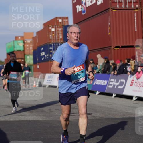 03.10.2025 - Köhlbrandbrückenlauf Michael Burmester http://msf.ph/oto/9017151 03.10.2025 10:16:31 Ziel 1325, 2113, 2247, 2287, 2349, 2778, 2945, 3747 meine-sportfotos.de