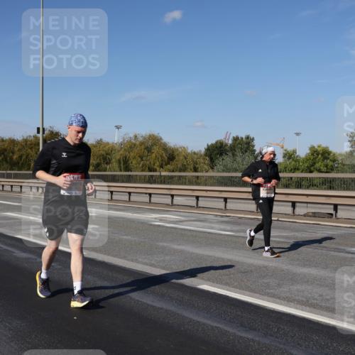 03.10.2025 - Köhlbrandbrückenlauf Julia Fischer http://msf.ph/oto/9017157 03.10.2025 13:23:22 Position 3  meine-sportfotos.de