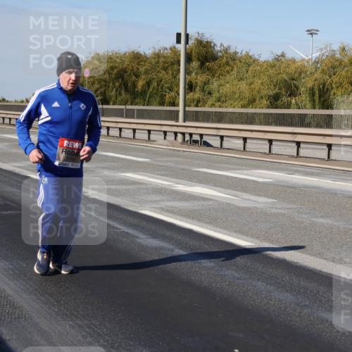 03.10.2025 - Köhlbrandbrückenlauf Julia Fischer http://msf.ph/oto/9017168 03.10.2025 13:23:29 Position 3 9 meine-sportfotos.de