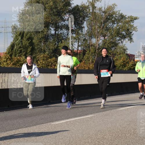 03.10.2025 - Köhlbrandbrückenlauf Luisa Fischer http://msf.ph/oto/9017173 03.10.2025 11:03:25 Position 3  meine-sportfotos.de