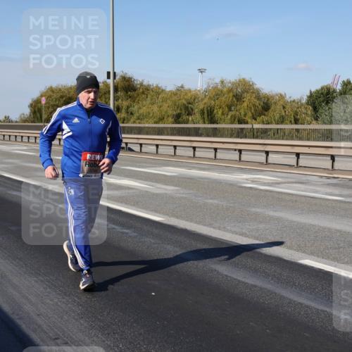 03.10.2025 - Köhlbrandbrückenlauf Julia Fischer http://msf.ph/oto/9017176 03.10.2025 13:23:30 Position 3 9 meine-sportfotos.de