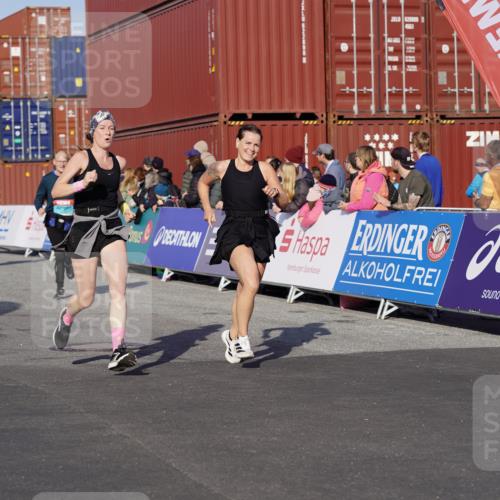 03.10.2025 - Köhlbrandbrückenlauf Michael Burmester http://msf.ph/oto/9017222 03.10.2025 10:16:35 Ziel 1437, 2113, 2247, 2287, 2349, 2778, 3194, 3747 meine-sportfotos.de
