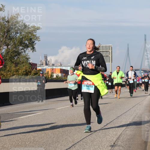 03.10.2025 - Köhlbrandbrückenlauf Luisa Fischer http://msf.ph/oto/9017247 03.10.2025 11:03:32 Position 3 2855, 1547 meine-sportfotos.de