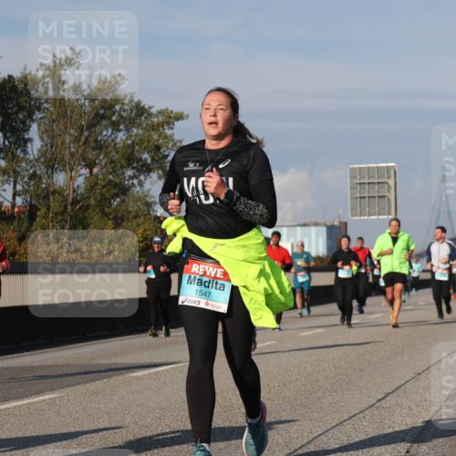 03.10.2025 - Köhlbrandbrückenlauf Luisa Fischer http://msf.ph/oto/9017259 03.10.2025 11:03:34 Position 3 1547 meine-sportfotos.de