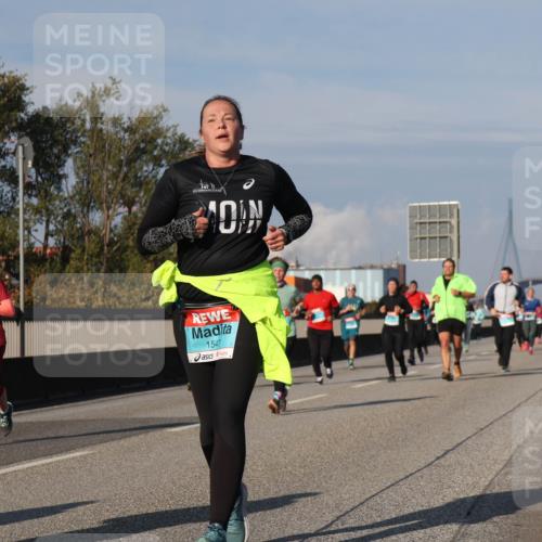 03.10.2025 - Köhlbrandbrückenlauf Luisa Fischer http://msf.ph/oto/9017262 03.10.2025 11:03:34 Position 3 1547 meine-sportfotos.de