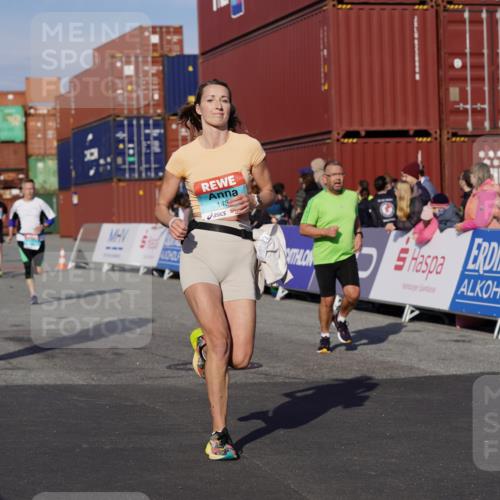 03.10.2025 - Köhlbrandbrückenlauf Michael Burmester http://msf.ph/oto/9017278 03.10.2025 10:16:39 Ziel 1303, 1304, 1437, 1708, 2113, 2247, 2349, 2404, 3194, 3747 meine-sportfotos.de