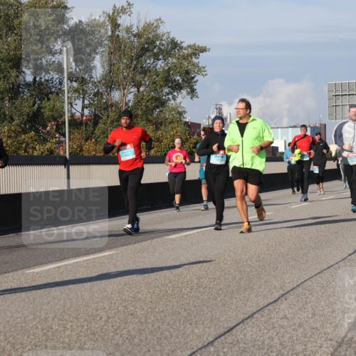 03.10.2025 - Köhlbrandbrückenlauf Luisa Fischer http://msf.ph/oto/9017295 03.10.2025 11:03:39 Position 3 1607 meine-sportfotos.de