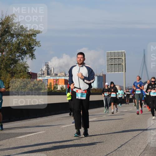 03.10.2025 - Köhlbrandbrückenlauf Luisa Fischer http://msf.ph/oto/9017321 03.10.2025 11:03:41 Position 3 3697 meine-sportfotos.de